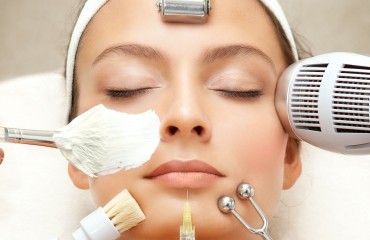 Việc chăm sóc da mặt ngày càng phổ biến và không còn xa lạ với người phụ nữ hiện đại mà ngay cả cánh mày râu cũng quan tâm rất nhiều.